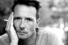 Ve věku 48 let náhle zemřel Scott Weiland, zpěvák, který své jméno spojil s kapelami jako STONE TEMPLE PILOTS či VELVET REVOLVER. - af777a359aa4cfb346e5ec4239048d7b