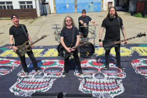 S ALKEHOLEM v novém klipu připíjí výkvět domácí rockové scény