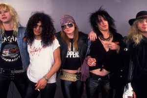 Slash: „V roce 2025 se budu naplno věnovat GUNS N‘ ROSES.“