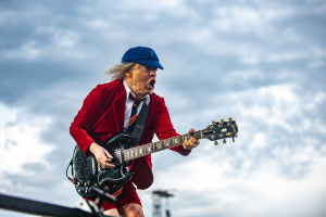 Hlasujte o nejlepší skladbu z pražského koncertu AC/DC!