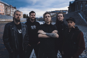 Moderní metalová smršť NOMURA v novém singlu fušuje do politiky