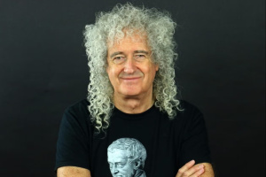 Brian May prodělal menší mrtvici