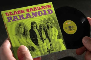 Nový start-up začal vyrábět vinylové desky menší než CD