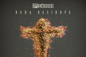 PAČESS s Bárou Basikovou uzavírají společnou kapitolu novým albem a tour s KRUCIPÜSKem