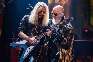 JUDAS PRIEST zachytili nezničitelnou energii svého vystoupení v novém živém klipu