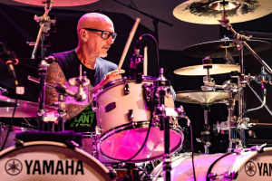 SACRED REICH se rozešli s dlouholetým bubeníkem Davem McClainem