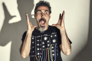 Je život pomstychtivý? Serj Tankian vypouští další videoklip z nového EP