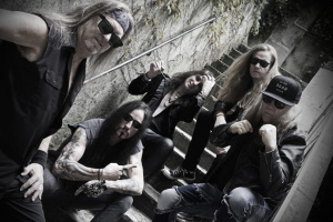 Konec jedné éry v bouři kontroverzí: bubeník Larry Howe definitivně opouští VICIOUS RUMORS