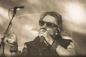 Tak už to vydej! Axl zadržuje reunionovou nahrávku členů GUNS N´ ROSES