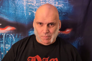 Blaze Bayley: „Hlasivky nejsou struny, v obchodě si nové nekoupíte“