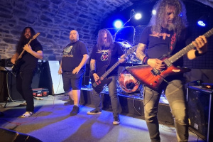 Fotogalerie: SHAARK a INNER EMPIRE v Hranicích na Moravě