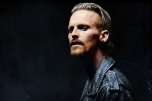 Erik Grönwall se chystá vydat sólové album