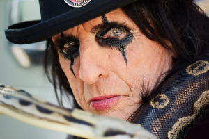 Alice Cooper připomíná vinylovou reedicí dvě ze svých pozdějších alb