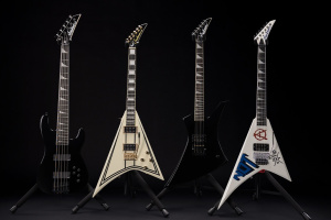 Na těchto nástrojích se psala historie metalu. Jackson vrací do hry čtyři legendární kytary