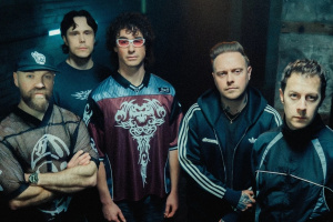 Vlastenec, nebo nácek? DON BROCCO uvádějí nové album klipem s frontmanem ARCHITECTS