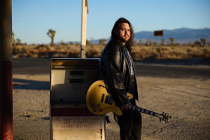 Wolfgang van Halen vydá v říjnu třetí sólovku jako MAMMOTH