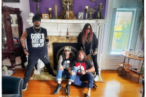 All star band jako řemen! Legendární kytarista WASP Chris Holmes opět na scéně!