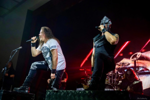 DYMYTRY a ARAKAIN společně vyprodávají haly. Jak to na jejich turné vypadá?