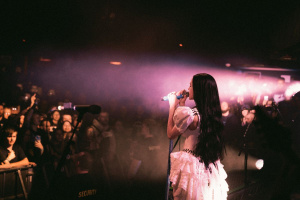 Poppy v Praze: Budoucí královna metalu? Tak to prrr...