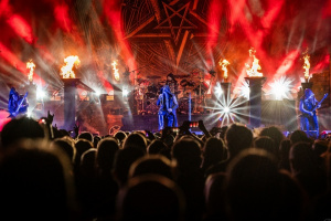 Pátek na "Brutálu" - sázení trumfů na stůl!