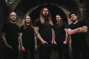 As I LAY DYING nepředstavují „zdravé ani bezpečné prostředí“, Tima Lambesise opustil poslední věrný