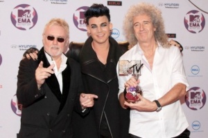 QUEEN a Adam Lambert - "We Are the Champions"