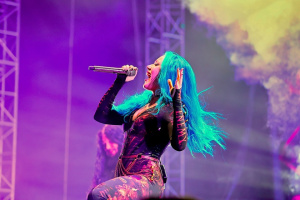 Drsná navenek, křehká uvnitř. Alissa White-Gluz otevřeně promluvila o panickém strachu ze smrti